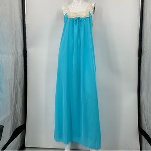 *** Sears Turquoise Nylon Gown ***36